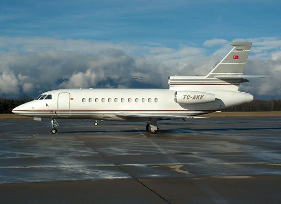 Falcon 900