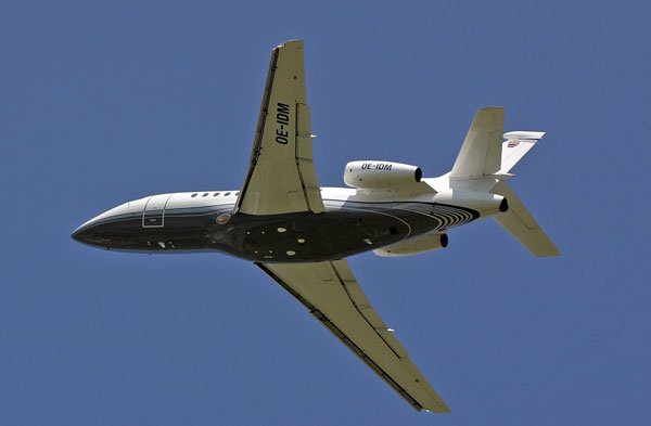 Falcon 900