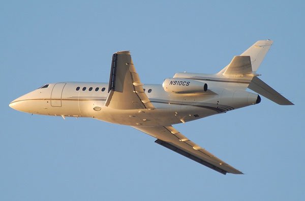 Falcon 900